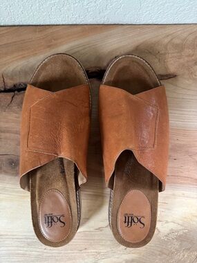 Sofft Women's Cognac Leather Slide Mules